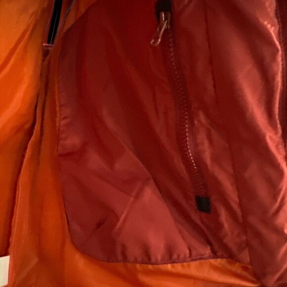 St Johns Bay Vintage Puffer Vest Men's Size XL Red Sleeveless Full Zip Pockets - Picture 7 of 10